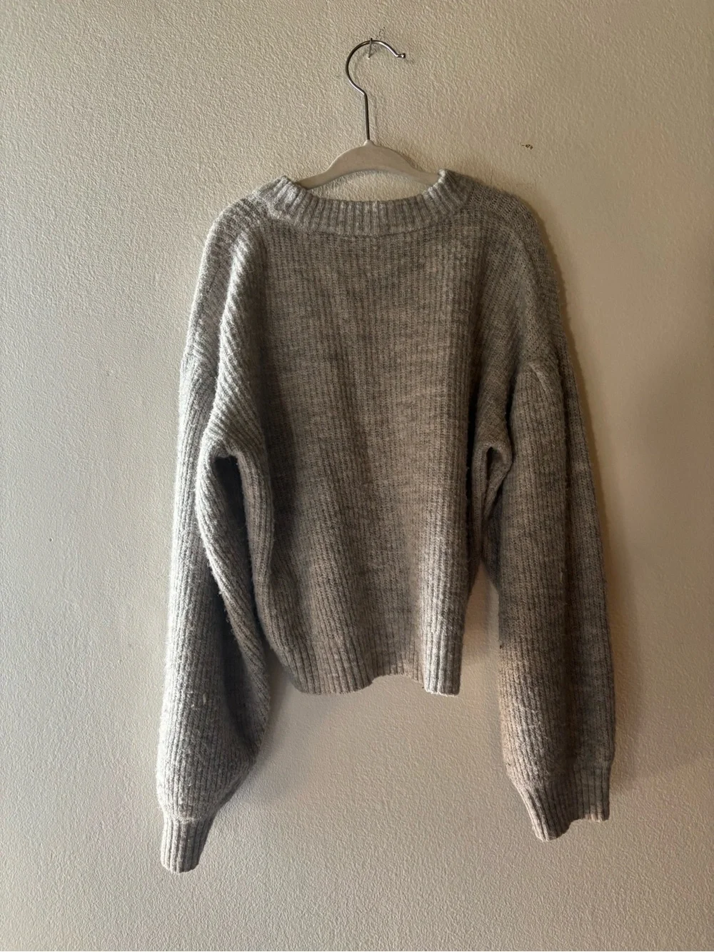 H&M Light Gray Ribbed Crewneck Sweater